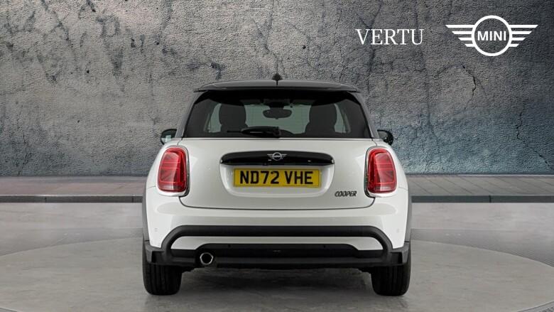 MINI Hatchback 1.5 Cooper Classic 3dr Auto [Comfort/Nav Pack] Petrol Hatchback